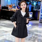 依伊世家外套搭配什么裤子好看？__穿搭技巧__图
