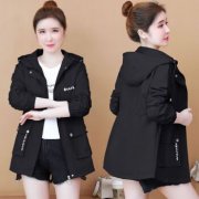 修身短外套女冬搭配什么裤子好看？__穿搭技巧