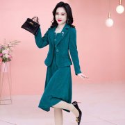 修闲连衣裙外套搭配什么裤子好看？__穿搭技巧