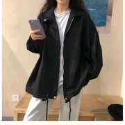 原宿风外套黑色搭配什么裤子好看？__穿搭技巧