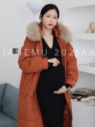 孕妇冬季应该穿长款外套搭配什么裤子好看？_