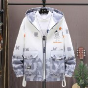 学生款外套衣服搭配什么裤子好看？__穿搭技巧