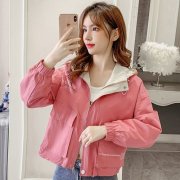 学生秋装外套女装新款搭配什么裤子好看？__穿搭
