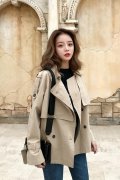 学生风衣外套韩版女搭配什么裤子好看？__穿搭技
