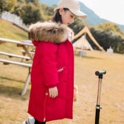 小学女孩衣服冬天外套搭配什么裤子好看？__穿搭