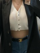 小胸适合穿样外套搭配什么裤子好看？__穿搭技巧