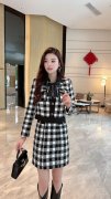 小香风复古连衣裙外套搭配什么裤子好看？__穿搭
