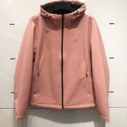 意尔康运动女外套搭配什么裤子好看？__穿搭技巧