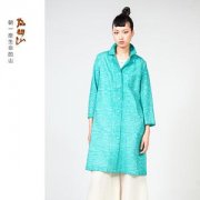 指间沙外套夏装搭配什么裤子好看？__穿搭技巧