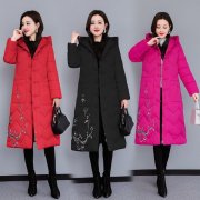 新款大码棉衣女装外套女装搭配什么裤子好看？
