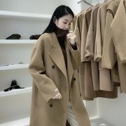 新款女式外套搭配什么裤子好看？__穿搭技巧__图