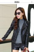 新款女装皮衣外套批发搭配什么裤子好看？__穿搭