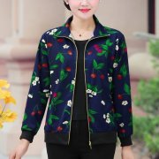 新款女装薄外套搭配什么裤子好看？__穿搭技巧