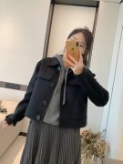 新款小个子短外套搭配什么裤子好看？__穿搭技巧