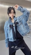 新款牛仔衣外套女搭配什么裤子好看？__穿搭技巧