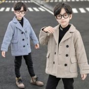 新款男童呢大衣冬外套搭配什么裤子好看？__穿搭