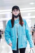 杨幂关晓彤同款外套搭配什么裤子好看？__穿搭技