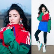 杨幂同款运动外套2017搭配什么裤子好看？__穿搭