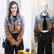 杨颖同款修身短衣外套搭配什么裤子好看？__穿搭