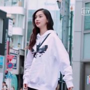 杨颖同款衣服外套搭配什么裤子好看？__穿搭技巧