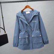 状外套衣服搭配什么裤子好看？__穿搭技巧__图片