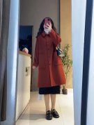 砖红外套搭配什么裤子好看？__穿搭技巧__图片