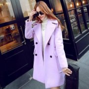紫色大衣外套女搭配什么裤子好看？__穿搭技巧