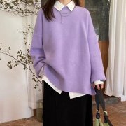 紫色毛衣浅灰外套搭配什么裤子好看？__穿搭技巧