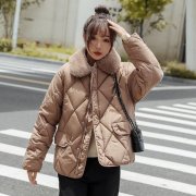 羊羔毛外套比羽绒服搭配什么裤子好看？__穿搭技
