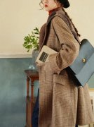 英伦外套衣服搭配什么裤子好看？__穿搭技巧__图