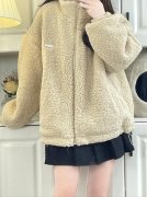 衣服内层是毛外套搭配什么裤子好看？__穿搭技巧
