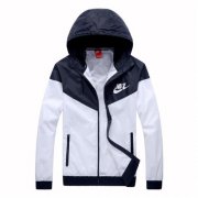 运动服外套上衣加长版搭配什么裤子好看？__穿搭