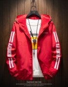 运动长外套衣服欣赏搭配什么裤子好看？__穿搭技