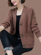 针织外套里面衣服搭配什么裤子好看？__穿搭技巧