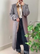 针织长款开衫毛衣外套裤子搭配什么裤子好看？
