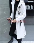 银白色外套里面搭配什么裤子好看？__穿搭技巧