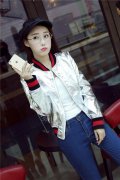 银色反光外套女装搭配什么裤子好看？__穿搭技巧