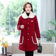 长款加大女装外套搭配什么裤子好看？__穿搭技巧