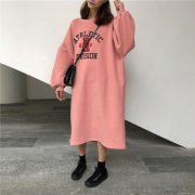 长款卫衣裙短外套搭配什么裤子好看？__穿搭技巧