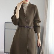 长款无领外套搭配什么裤子好看？__穿搭技巧__图