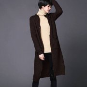 长款欧美毛衣外套搭配什么裤子好看？__穿搭技巧