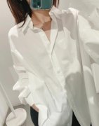 长白色衬衫外套搭配什么裤子好看？__穿搭技巧