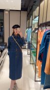 长袖连衣牛仔裙外套搭配什么裤子好看？__穿搭技