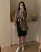 长西装外套短裙鞋搭配什么裤子好看？__穿搭技巧