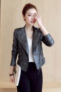 雅蒂安娜女式皮衣外套搭配什么裤子好看？__穿搭