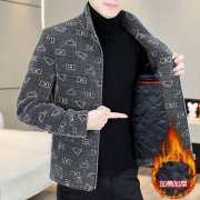 雪尼尔外套搭配什么裤子好看？__穿搭技巧__图片