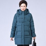 预售加肥加大女外套羽绒服搭配什么裤子好看？